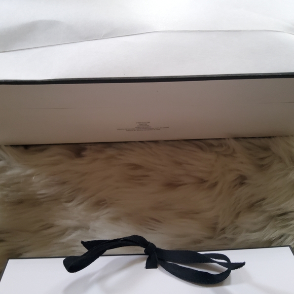 Chanel Bundle...2 Gift Bags/Chanel Shipping Box & Le Lift - Picture 12 of 15